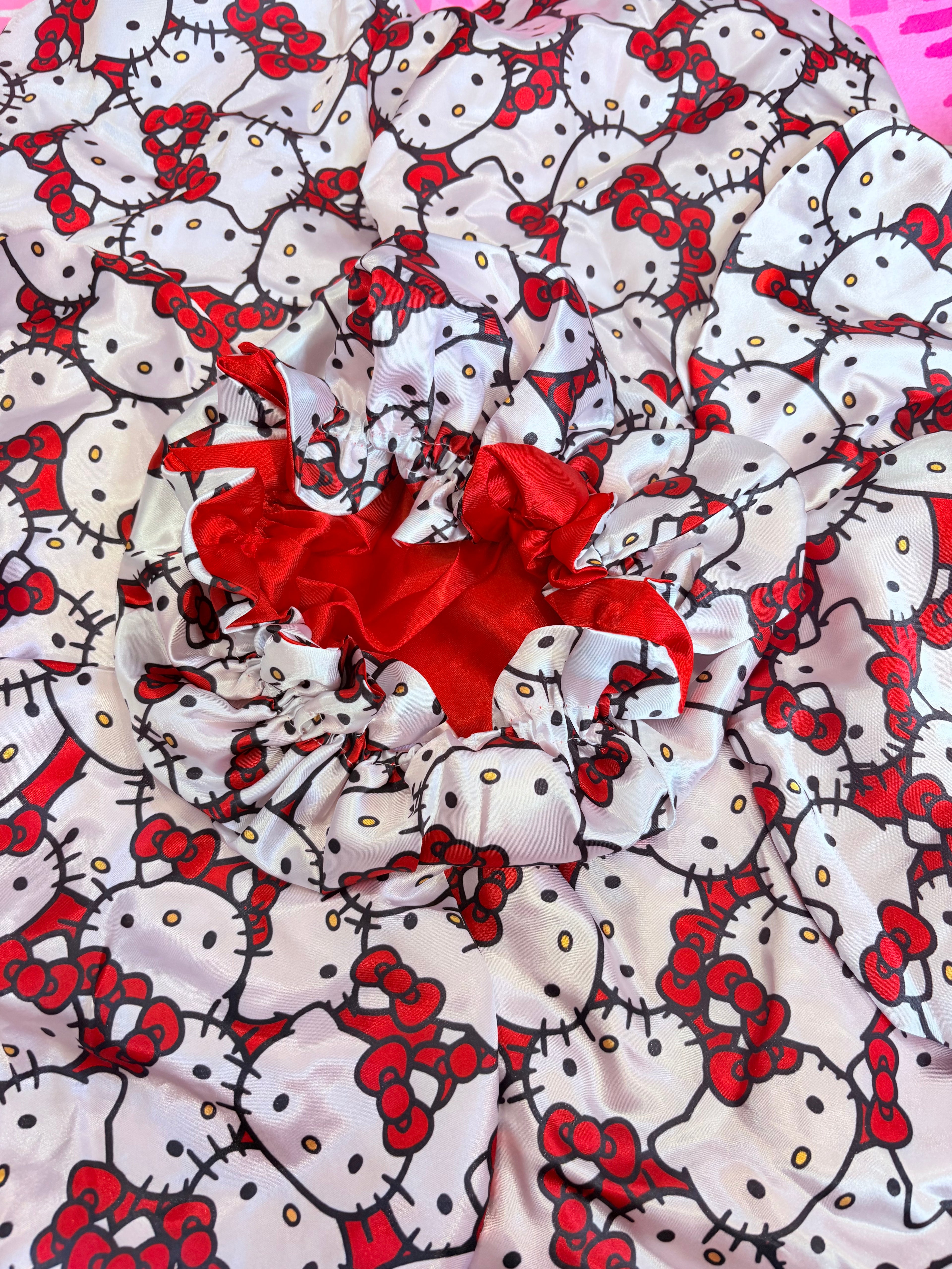 White & Red kitty