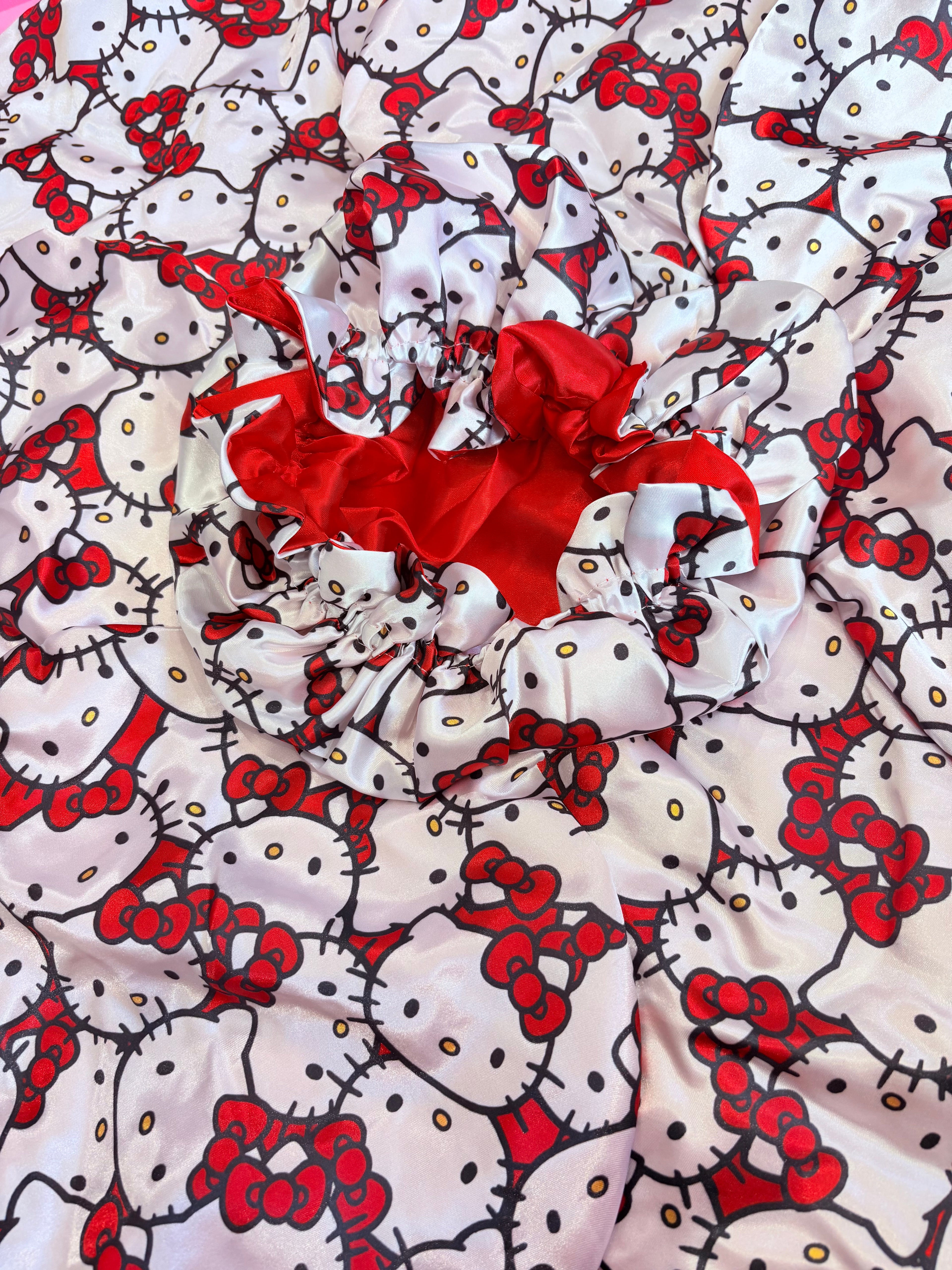 White & Red kitty